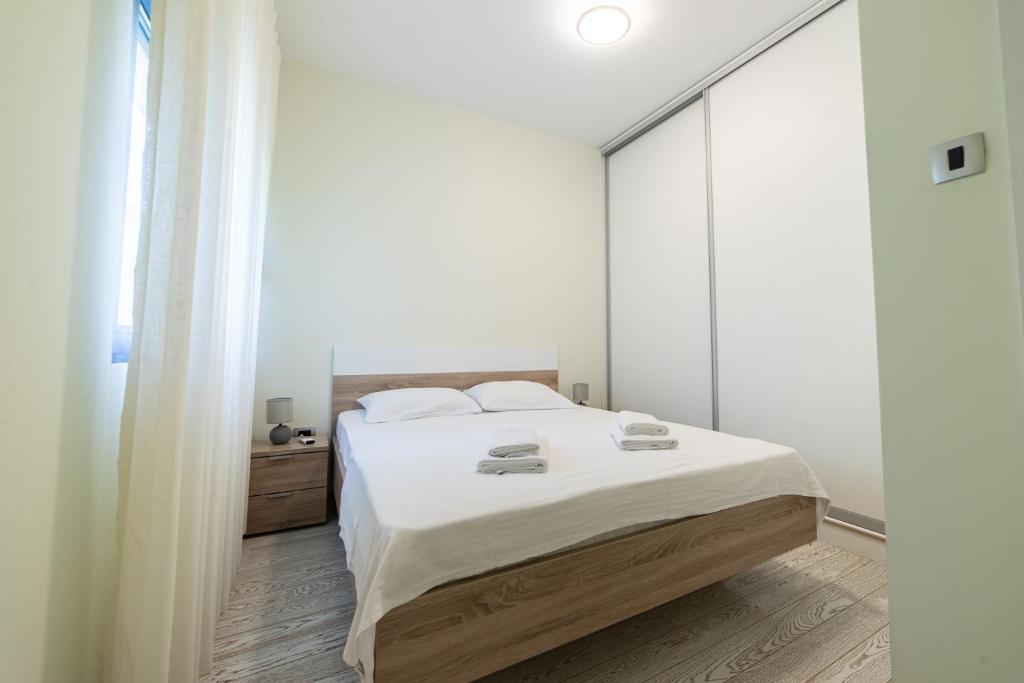 Green Bay Apartments Morinj - 15