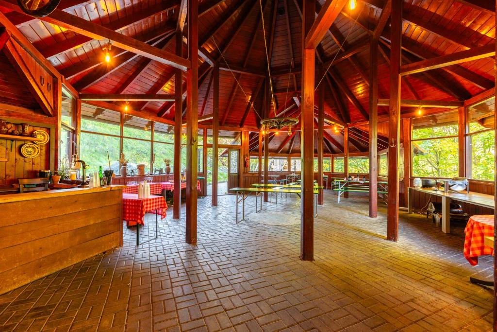 Restaurace v ubytování Hotel Dziki Potok Karpacz Konferencje & SPA