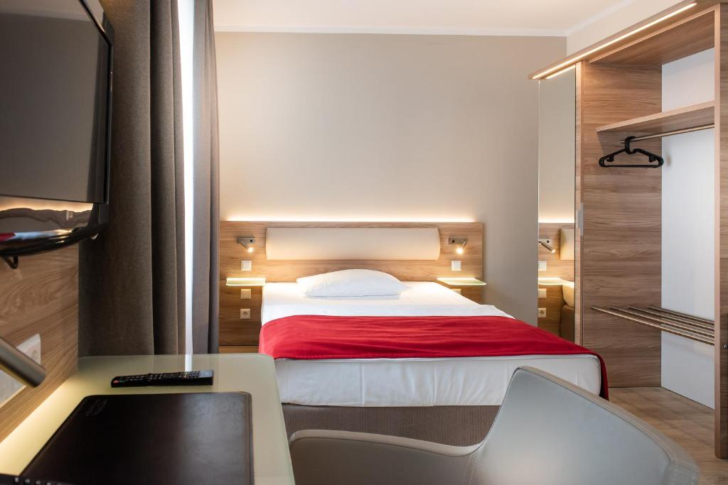 
Business Single Room
