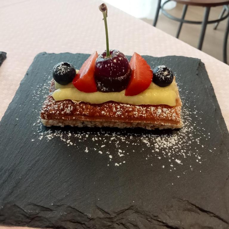 SANTINO'S HOUSE - 14