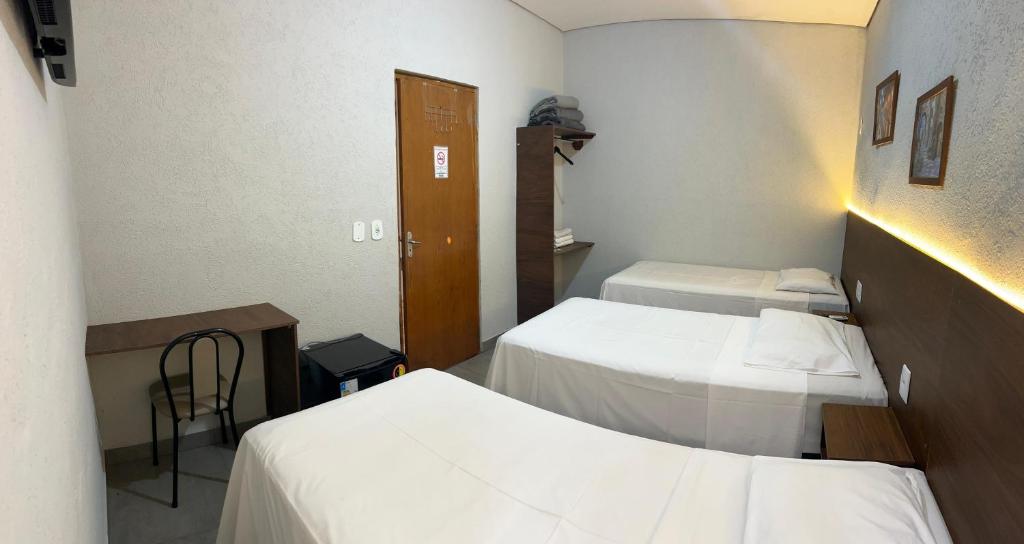 Hotel GranDourados - Eenvoudige Driepersoonskamer