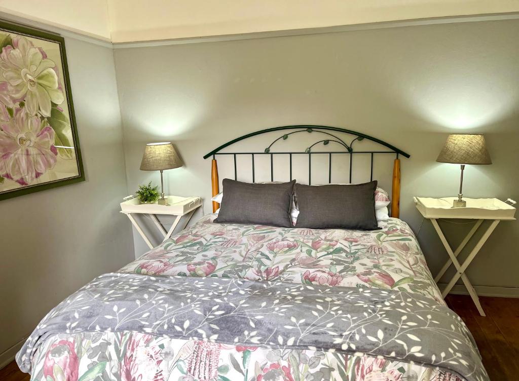 Ένα ή περισσότερα κρεβάτια σε δωμάτιο στο Village Studio Guesthouse