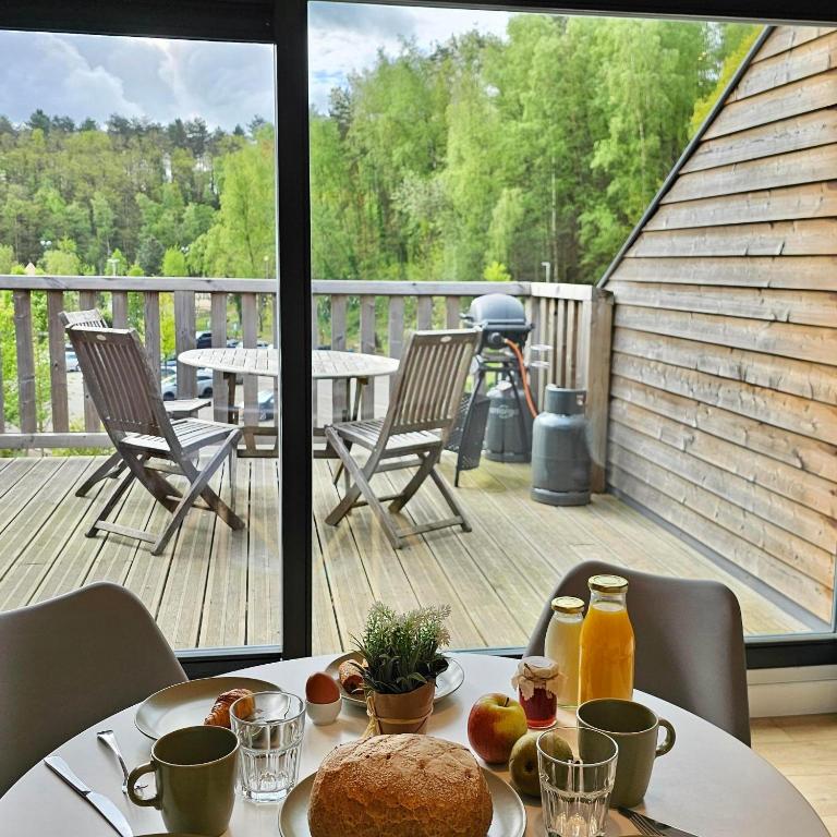 Recreatiedomein Warredal - The Lodge - Triple Room With Balcony