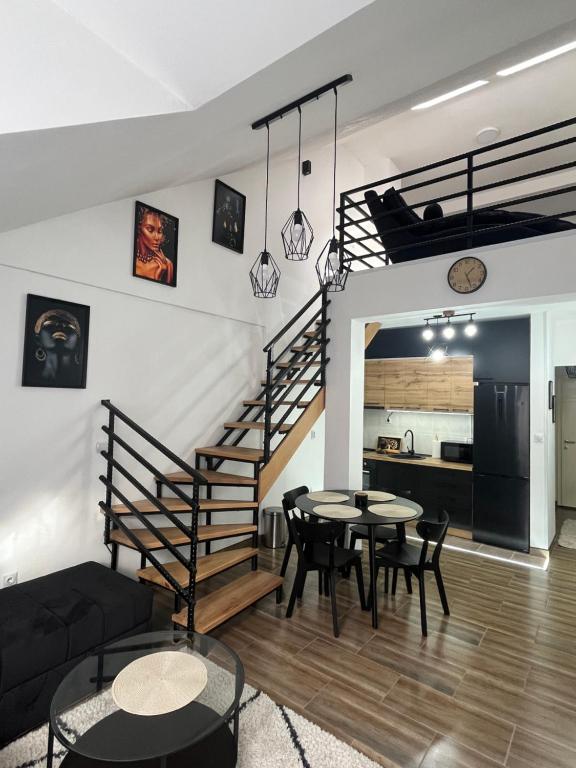 Χώρος καθιστικού στο Central Duplex Apartment