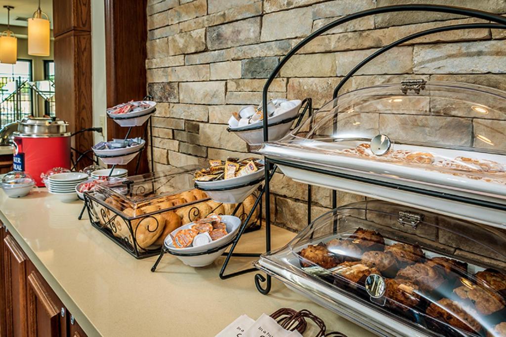 Staybridge Suites Breakfast: Feast & Energize Your Morning!