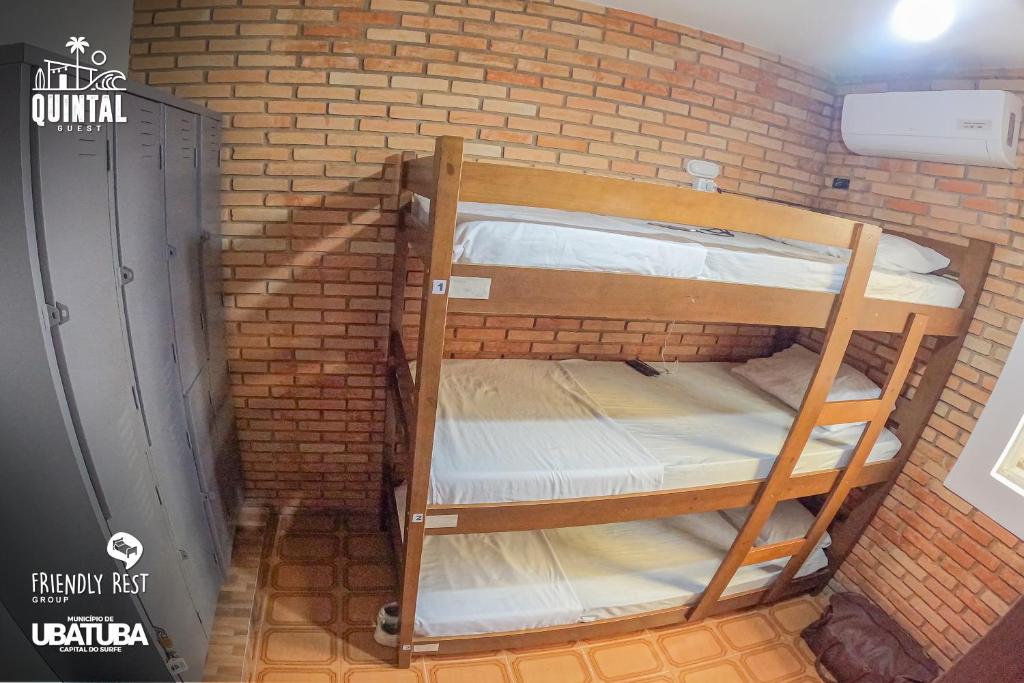 Postel nebo postele na pokoji v ubytování HOSTEL QUINTAL GUEST Ubatuba - PG