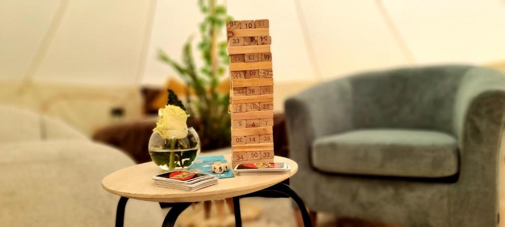 Posezení v ubytování El Sendero Glamping