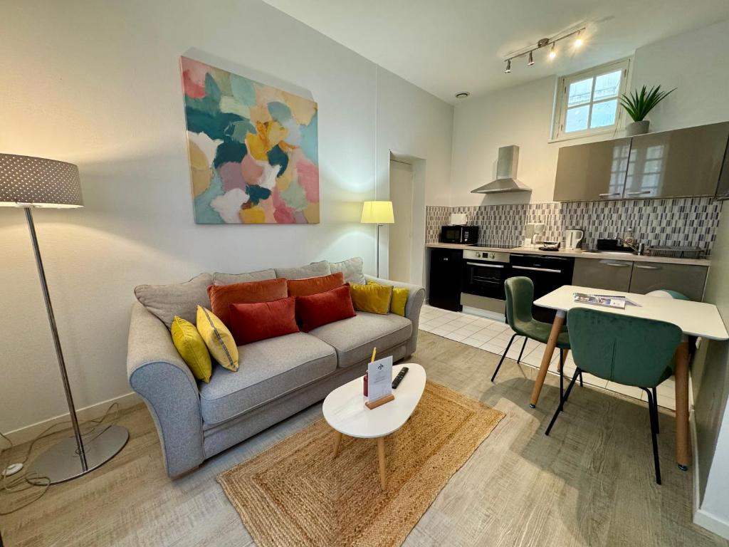 Kuchyň nebo kuchyňský kout v ubytování Les Lys d'Or