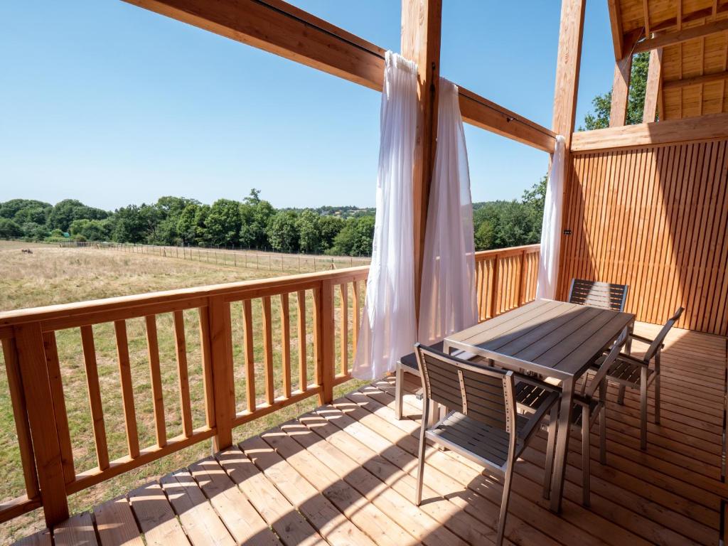 Balkón nebo terasa v ubytování Les Lodges Du Reynou
