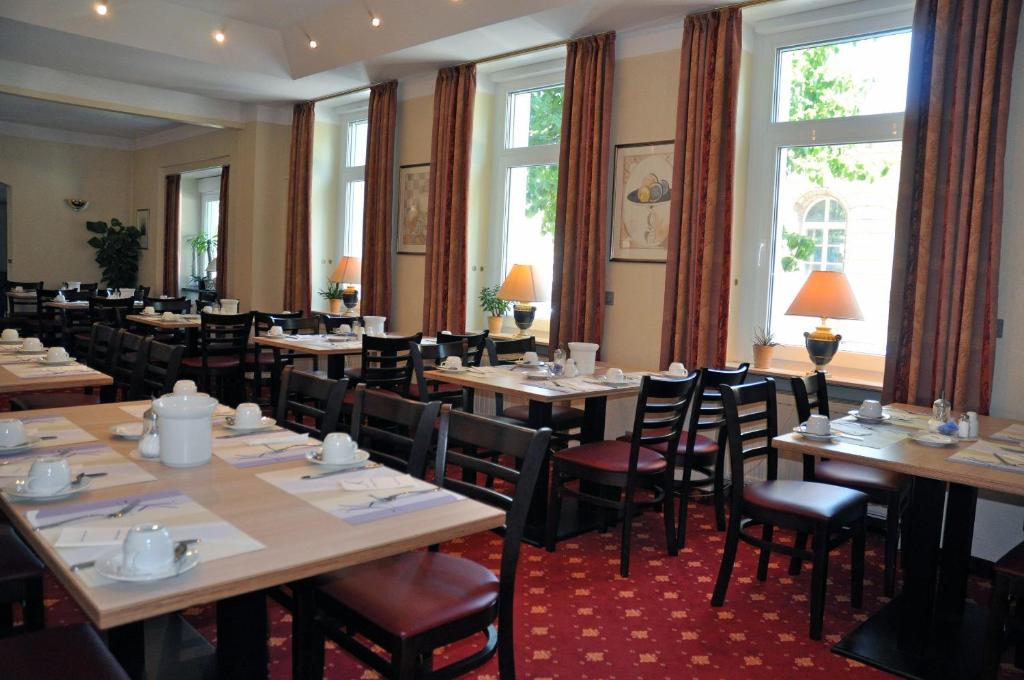 Restaurace v ubytování Hotel Kronprinz Garni