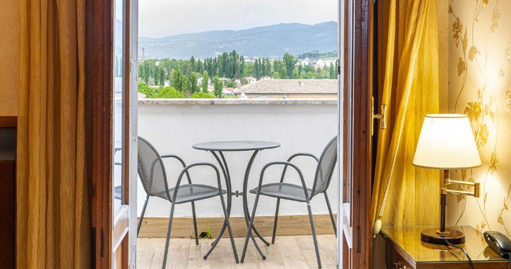 Widok na góry z tego hotelu