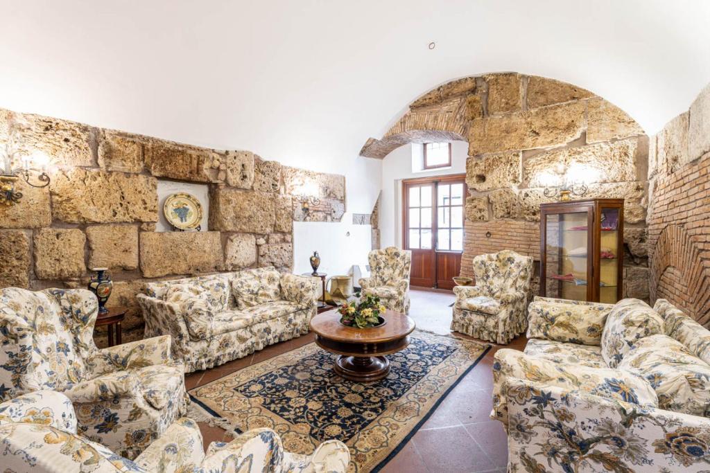 Część wypoczynkowa w obiekcie Hotel&Ristorante Miramonti Palazzo Storico