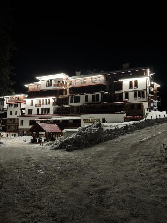 Tòa nhà nơi căn hộ tọa lạc