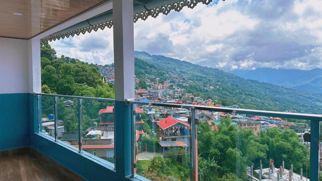 Nespecifikovaný výhled na hory nebo výhled na hory při pohledu z bed and breakfast