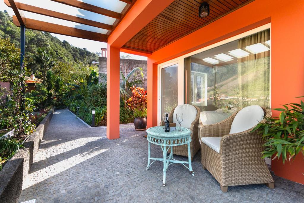 Madeira Surf Lodge - Tweepersoonskamer Met Eigen Badkamer