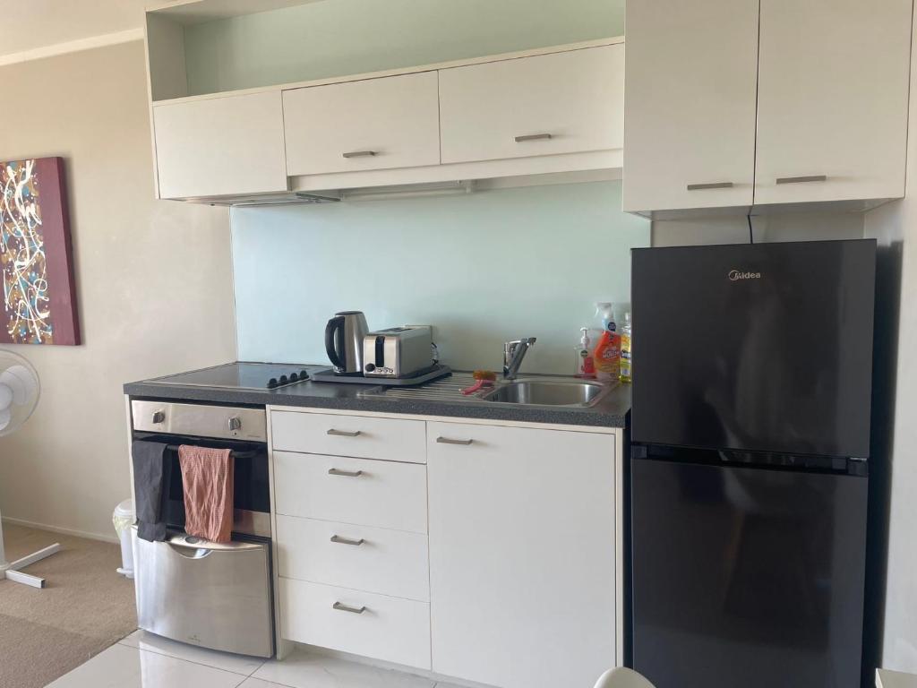 AURA B two bedrooms, 1 living room Wi-Fi skytower and street view, balcony , easy parking - Resim 9