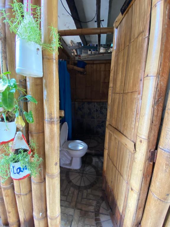 Kopalnica v nastanitvi Tipiland baru la casa del mono