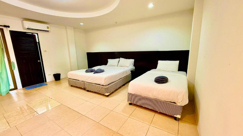 Hill Side Patong Hotel - Resim 37