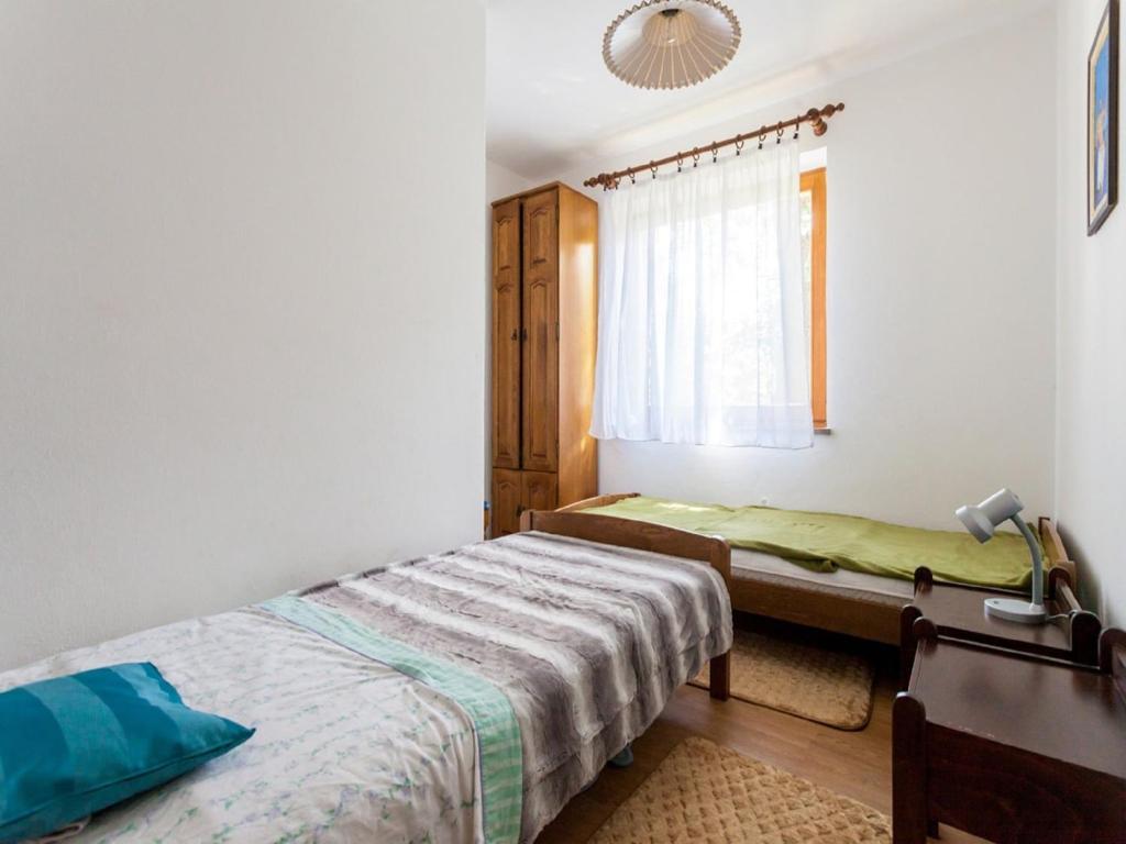 Fotografie z fotogalerie ubytování Nice apartment with terrace 600m distant from the beach v destinaci Malinska