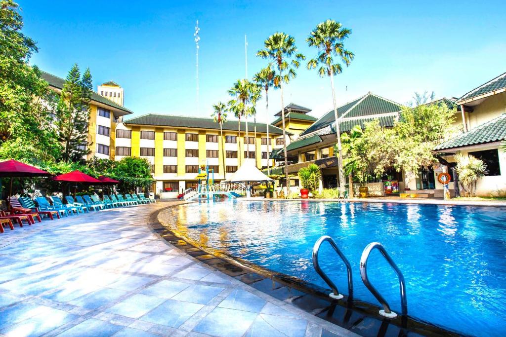 Prime Plaza Hotel Purwakarta - Housity