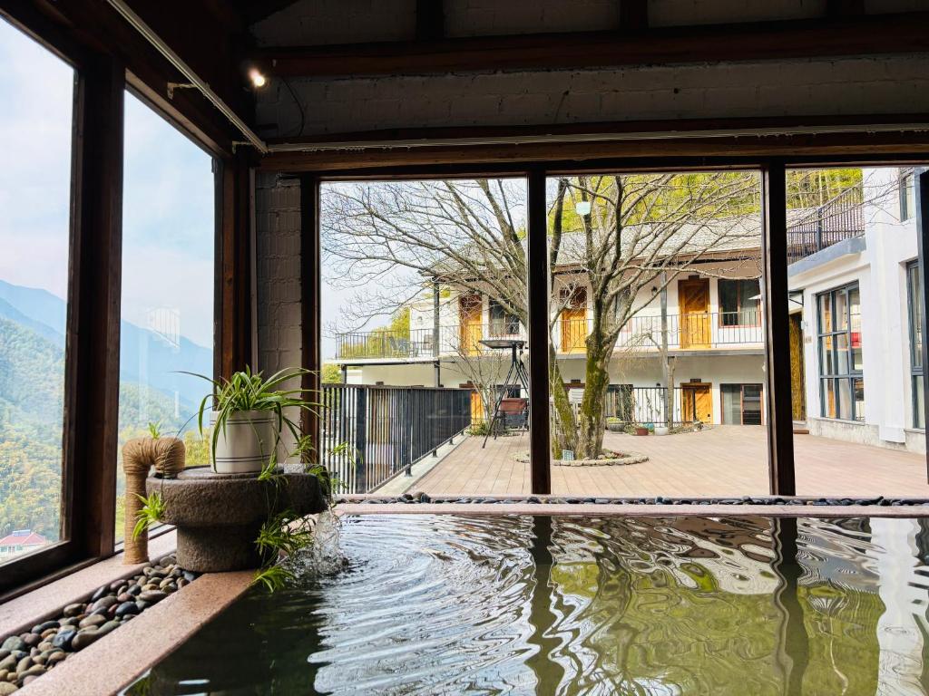 Photo from 安吉山楂树民宿 Thorntree's Home in Dashan, Zhejiang, China