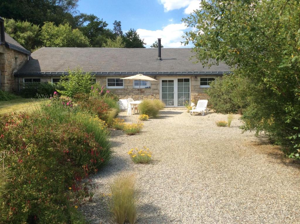 Zahrada ubytování Le gîte de l'Araucaria