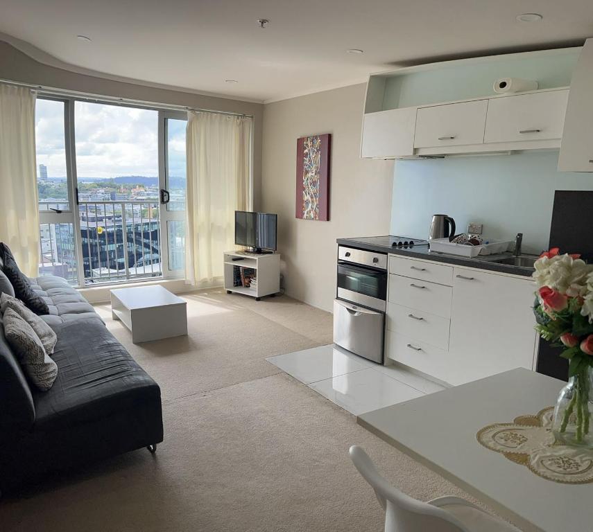 aura 2 bedrooms 1 living room balcony goodView swiming pool, gym - Resim 9