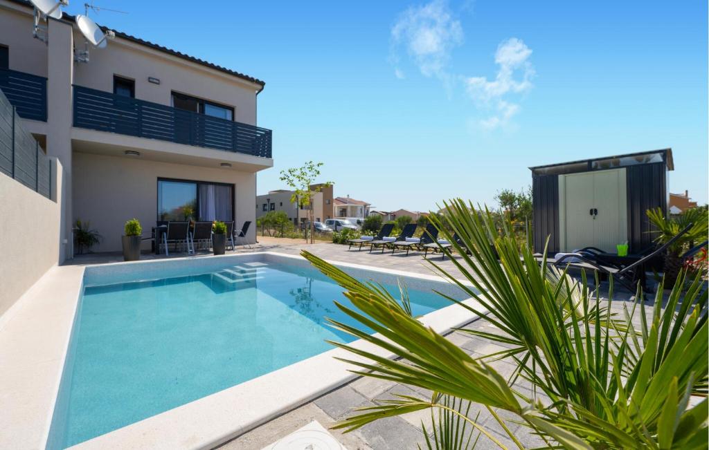 Amazing Home In Vodice With Wifi