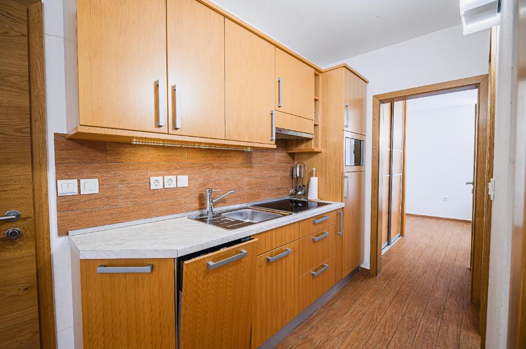Apartments Maleric with Indoor Pool and Wellness - Suite D'une Chambre Avec Vue Sur Le Jardin