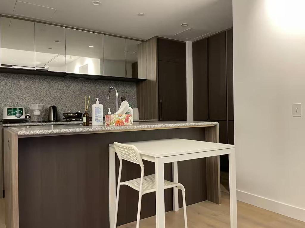 Η κουζίνα ή μικρή κουζίνα στο Private Room in Shared Apartment close to CBD