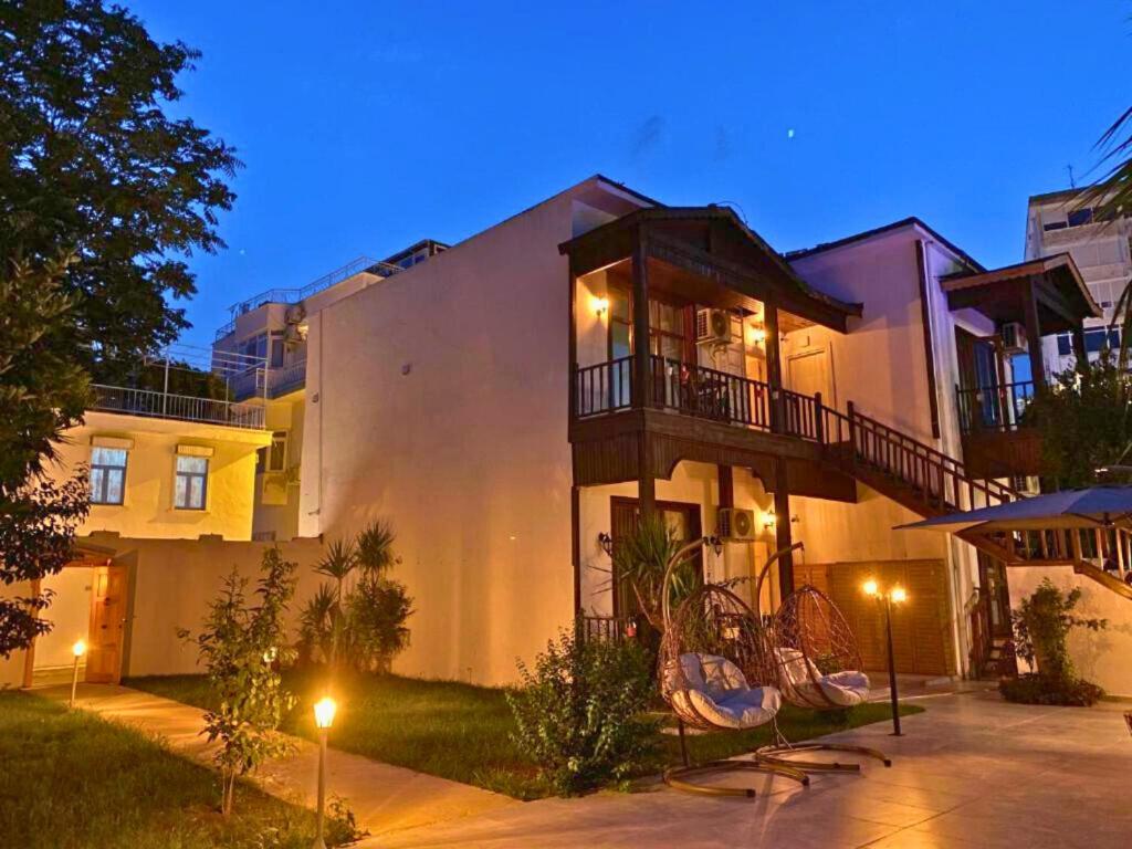 Budova, kde se hotel nachází