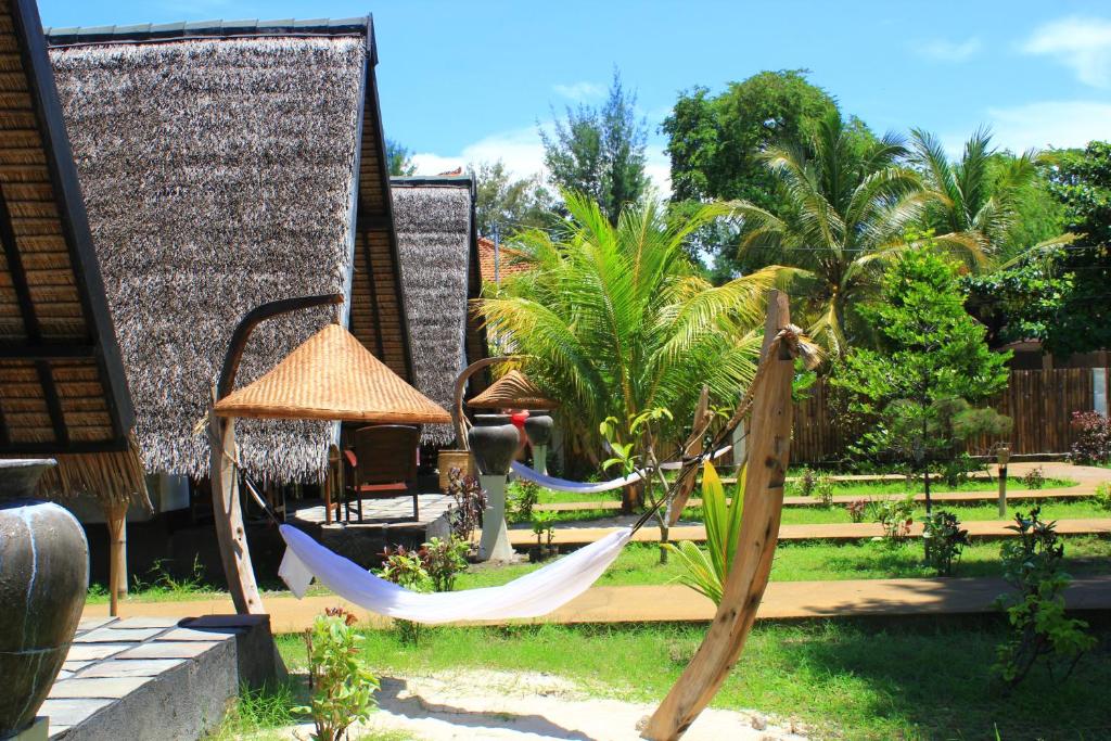 Zahrada ubytování Kaluku Gili Resort