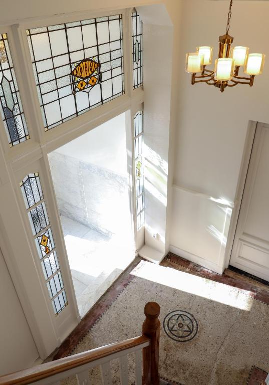 Mr.Lewis Rotterdam - Resim 4