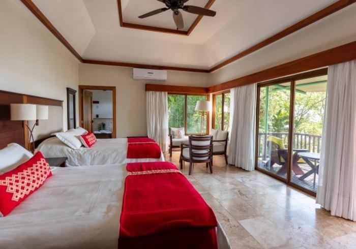 Bolontiku Boutique Hotel Member of the Cayuga Collection - Lake Breeze Suite Met Koningin