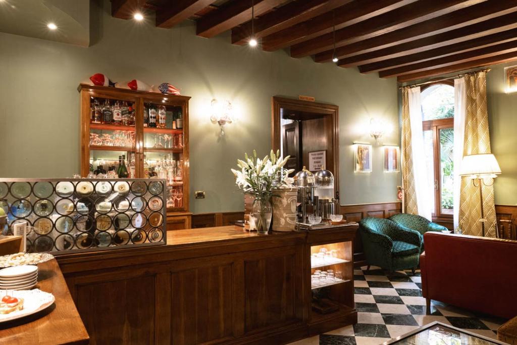 Pensione Accademia - Villa Maravege - Resim 13