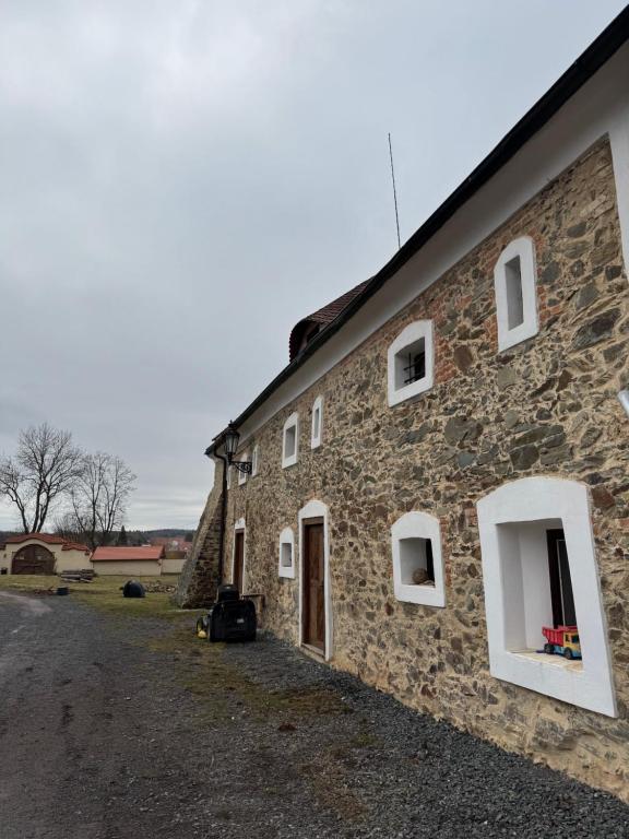 Budova, v ktorej sa farma nachádza