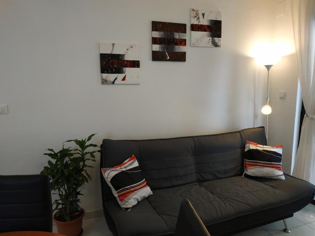 Posedenie v ubytovaní Apartment in Razanj with terrace, air conditioning, WiFi, washing machine 3567-1