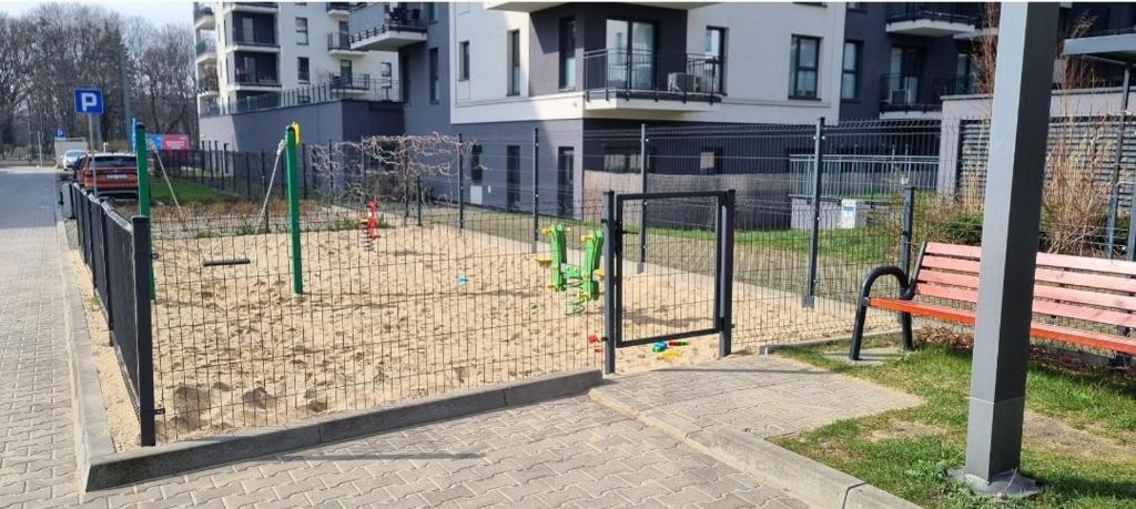 Herní místnost nebo prostor pro děti v ubytování Apple Apartments - Gdańska PRYWATNE MIEJSCE PARKINGOWE
