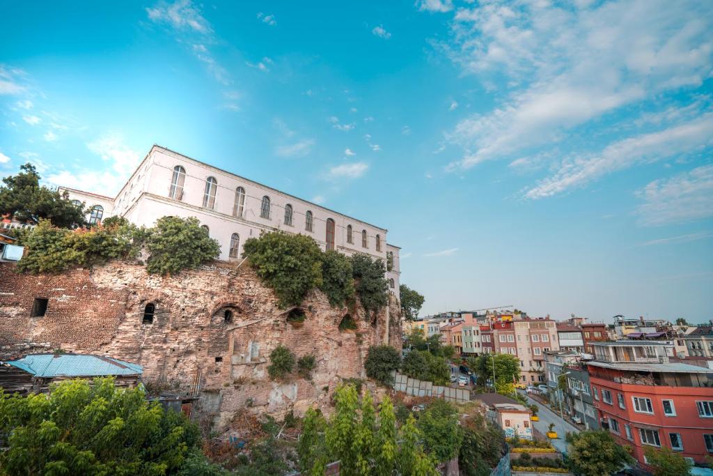 Gulliver Mansion Hotel - Deluxe Double Room