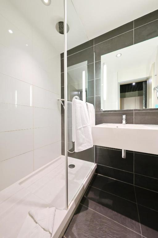 Mercure Grenoble Centre Porte des Alpes - 2 Bitişik Oda (bağlantısız)