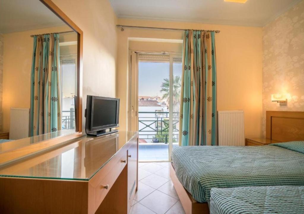 TV a/nebo společenská místnost v ubytování Plaza Hotel