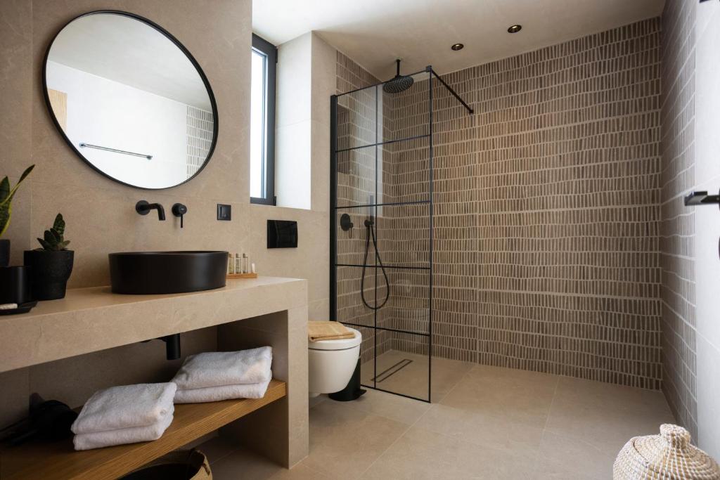 Pnoes Luxury Suites - 5