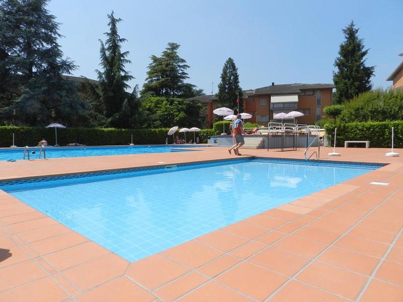 Basen w obiekcie Panorama Apartment Peschiera lub w pobliżu