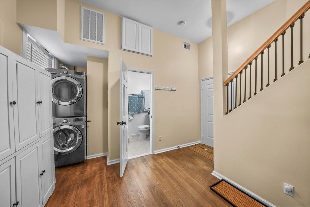 Fotografie z fotogalerie ubytování 2BR,2Bath, 4Beds, Sleeps 6, 10 Min to NYC, 10 Min to Path v destinaci Hoboken
