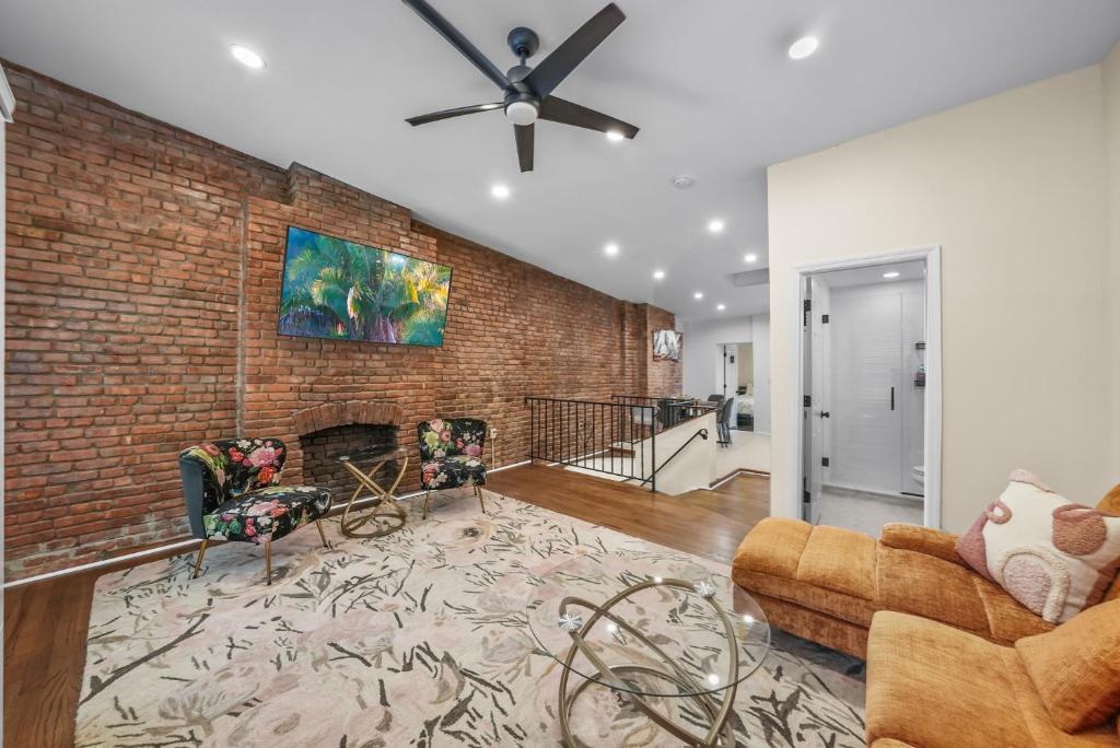 Fotografie z fotogalerie ubytování 2BR,2Bath, 4Beds, Sleeps 6, 10 Min to NYC, 10 Min to Path v destinaci Hoboken