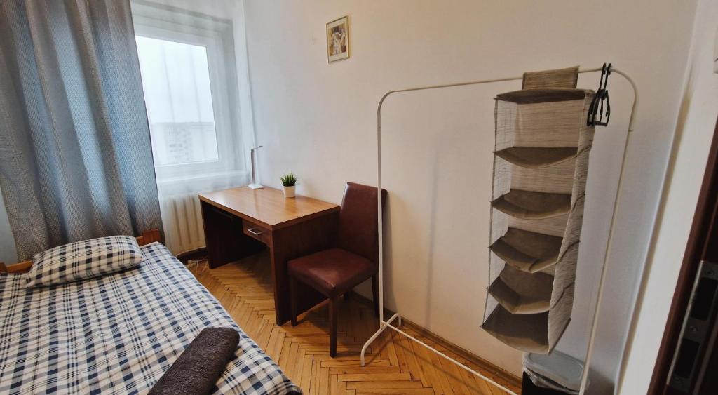 Niebieski Meander Pokoje blisko metra - Budget Single Room
