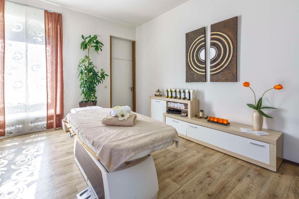 Postel nebo postele na pokoji v ubytování Sure Hotel by Best Western Bad Dürrheim