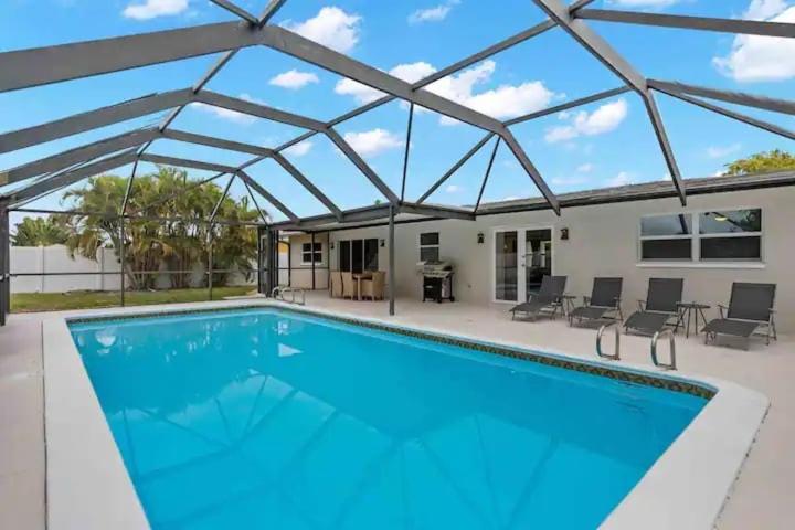 Πισίνα στο ή κοντά στο Adventure Awaits! Heated Pool and Pet-Friendly - Casa Coronado - Roelens