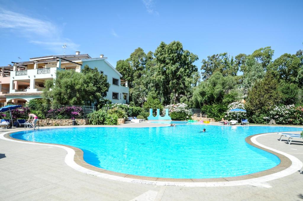 Der Swimmingpool an oder in der Nähe von Elite Smeralda Room