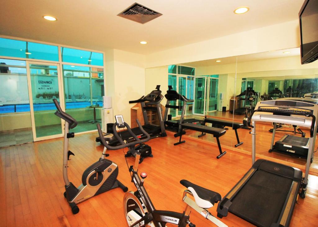 Fitness centrum a/nebo fitness zařízení v ubytování Rivoli Select Hotel